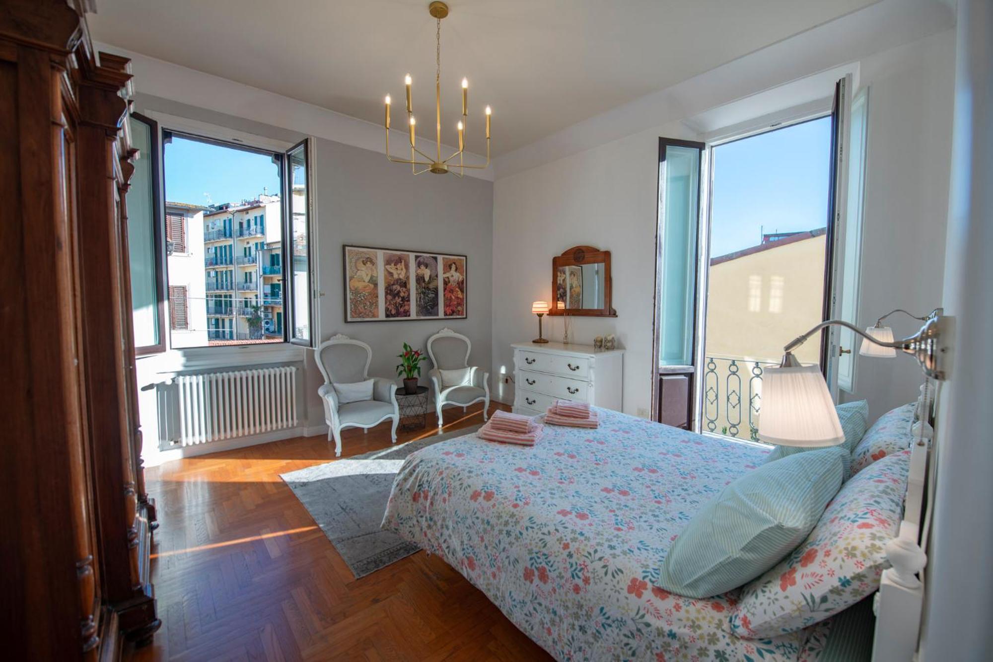 Romantic And Charming Apartments Firenze Bagian luar foto